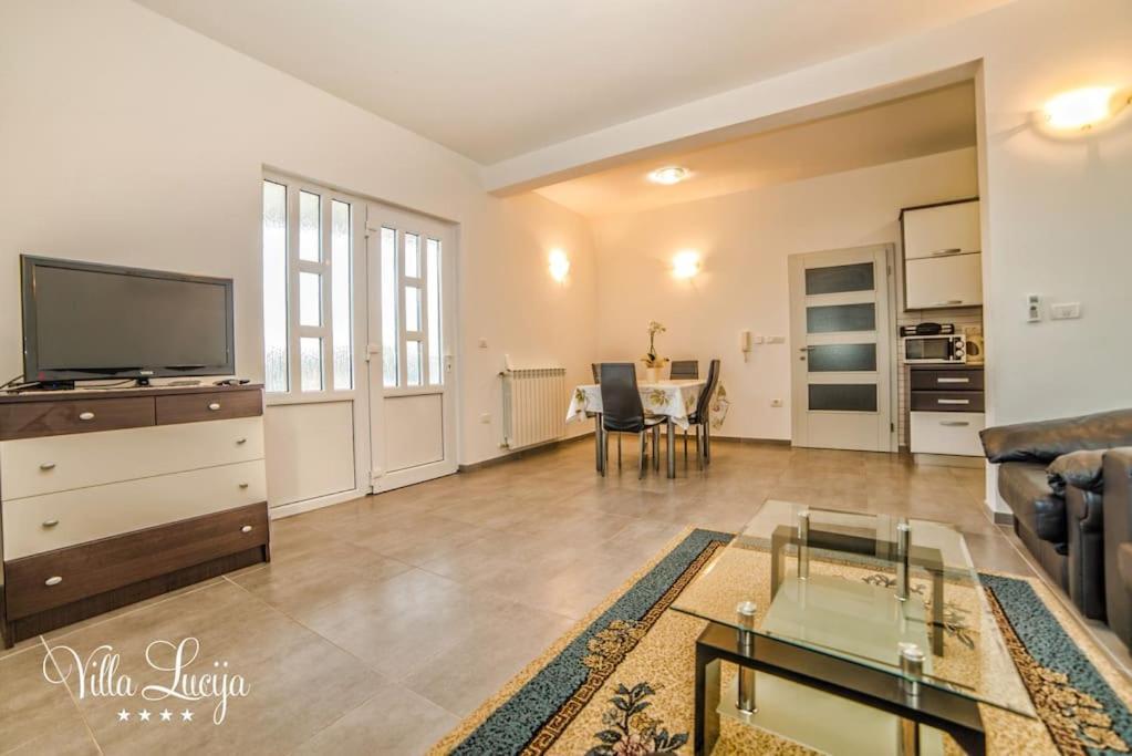 Villa Lucija Пула Экстерьер фото